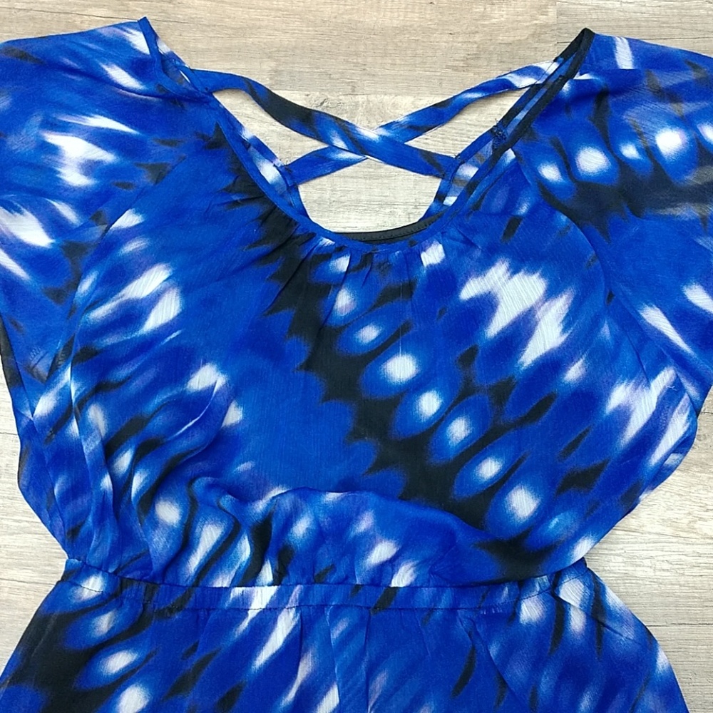 Express Dress - Picture 2 of 8